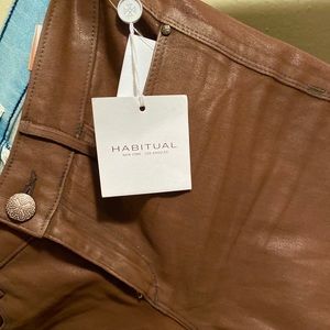 Leather Look Skinny Leg Denim by Habitual SZ 26